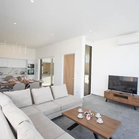 Vie Bleu 3 Bedroom Villa Protaras
