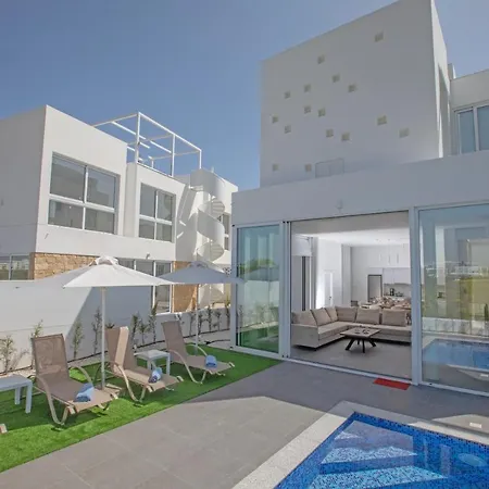 Vie Bleu 3 Bedroom Villa *